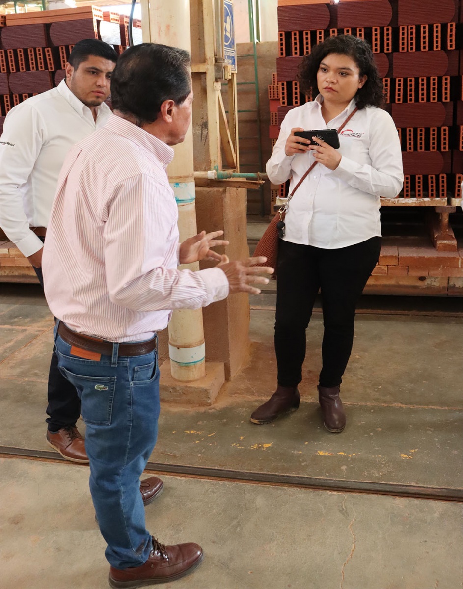 Recorrido en Fábrica  Cerámica Leonesa, Tejacrón S.A. de C.V.